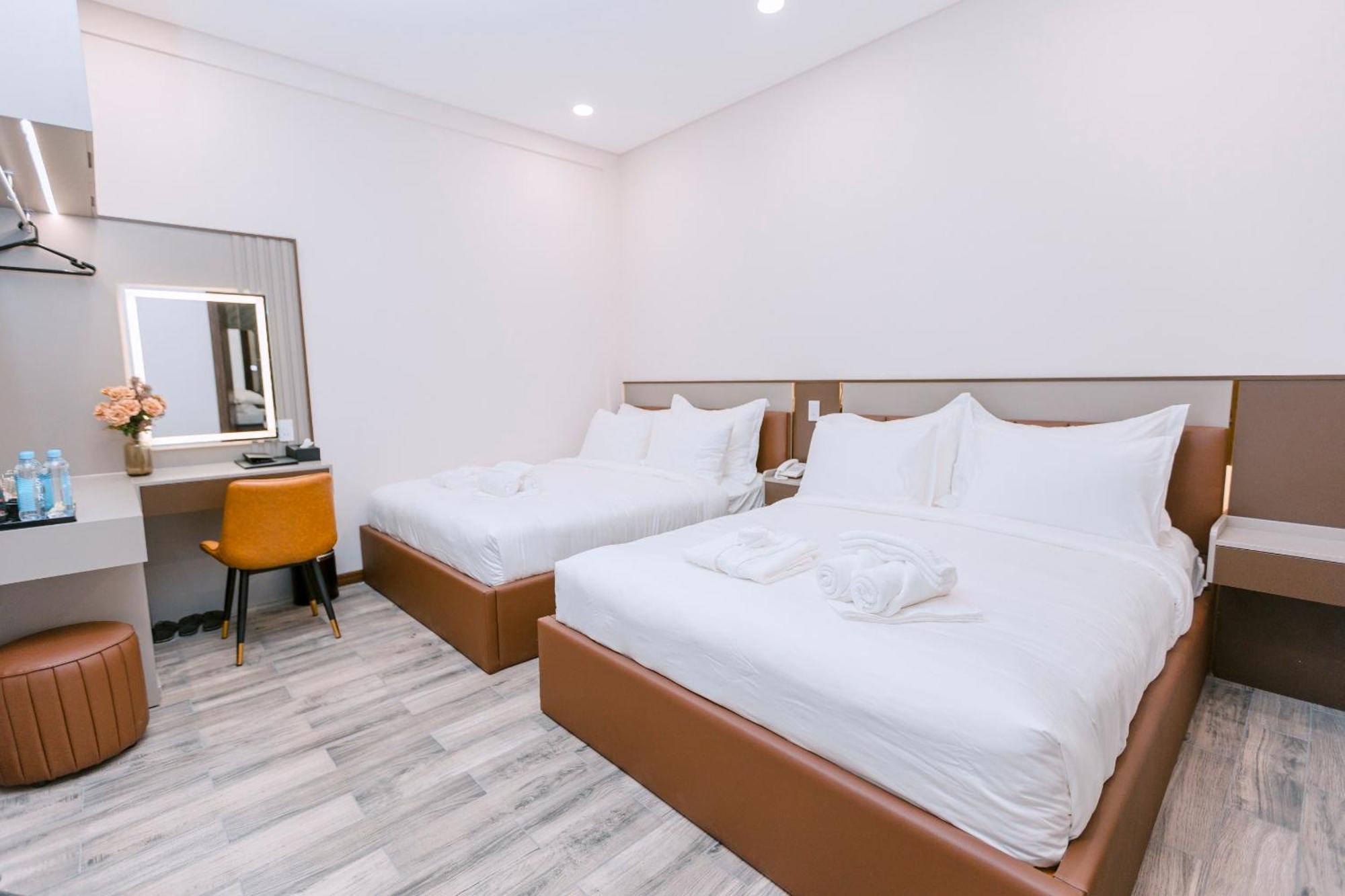 Vin Hotel Vinh Long Exterior photo
