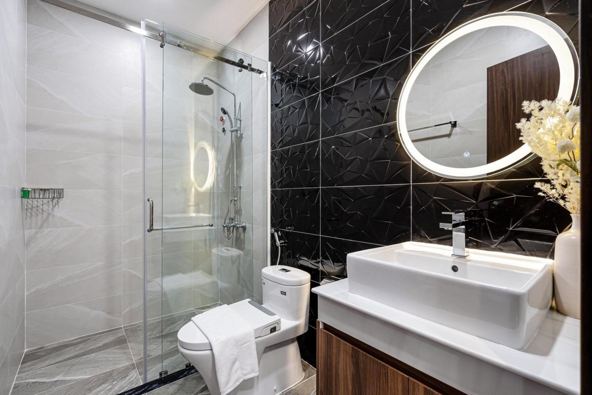 Vin Hotel Vinh Long Exterior photo