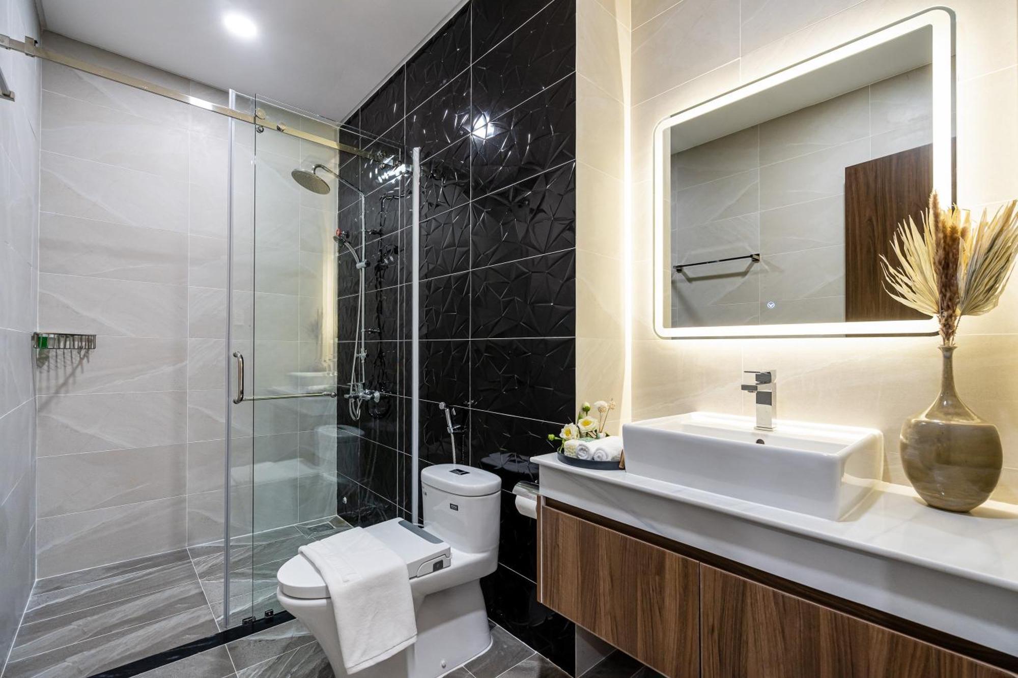 Vin Hotel Vinh Long Exterior photo