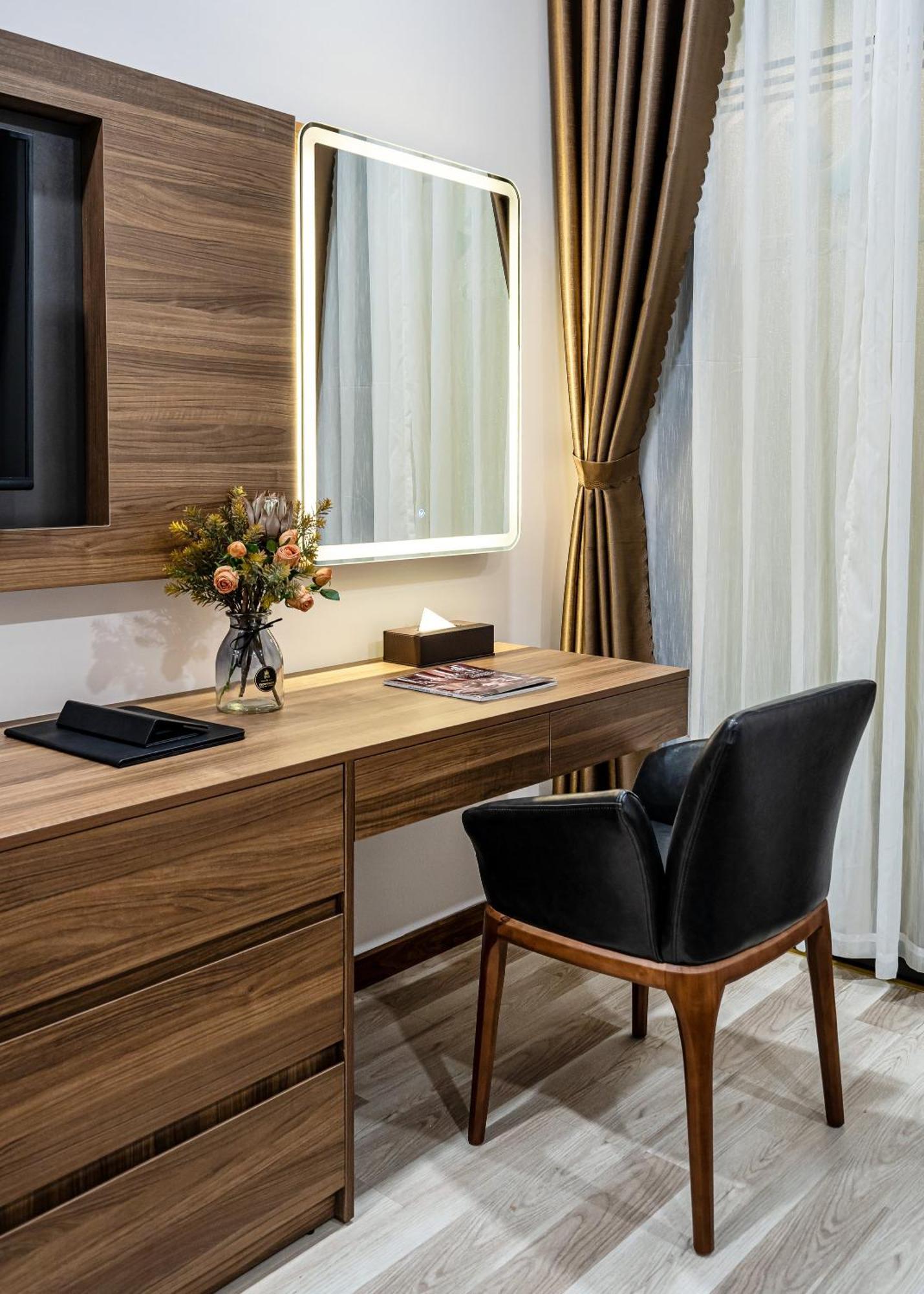 Vin Hotel Vinh Long Exterior photo