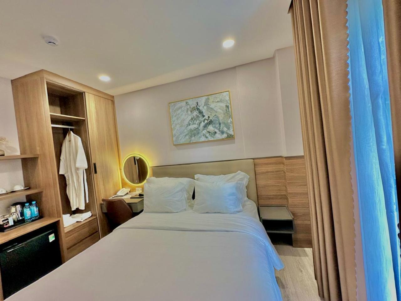 Vin Hotel Vinh Long Exterior photo