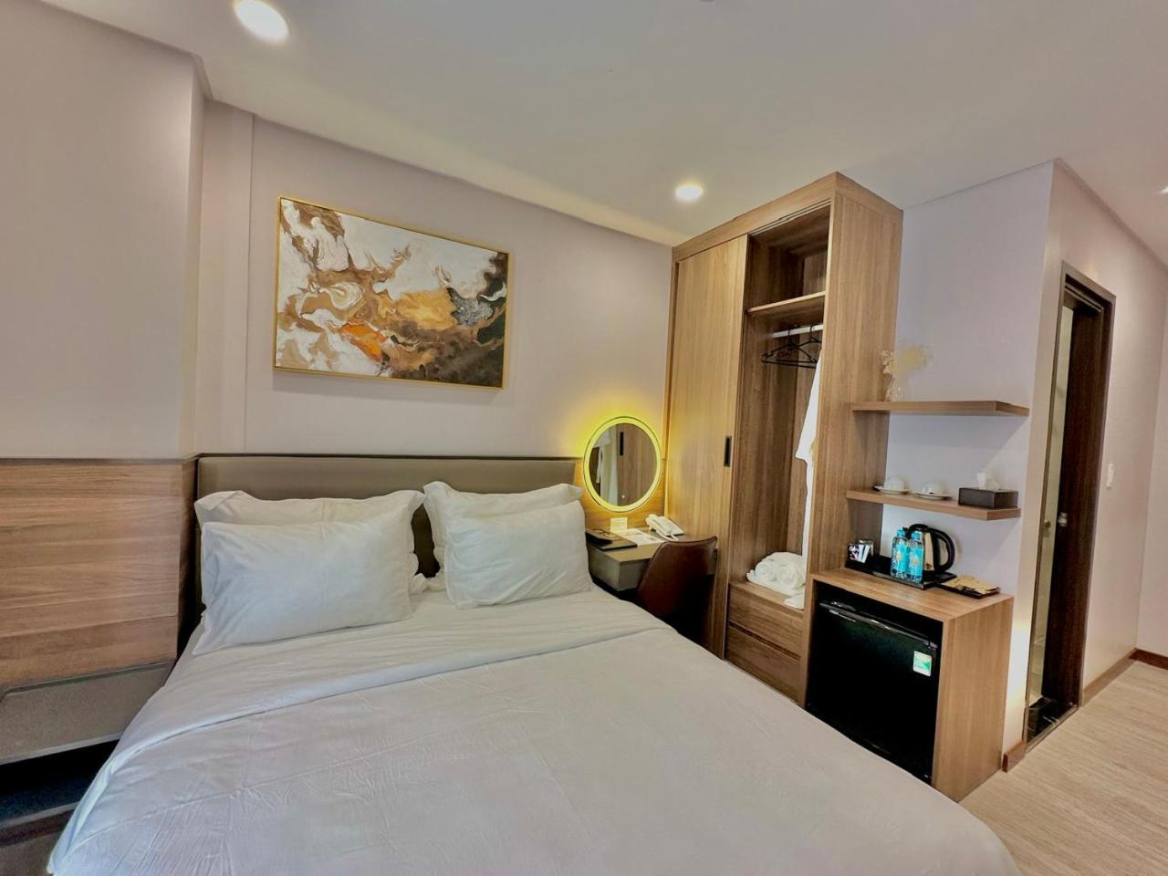 Vin Hotel Vinh Long Exterior photo